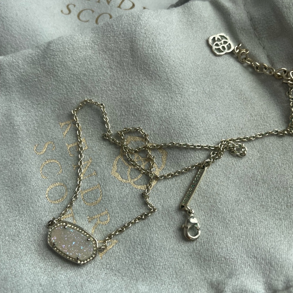 Kendra Scott Elisa pendant necklace